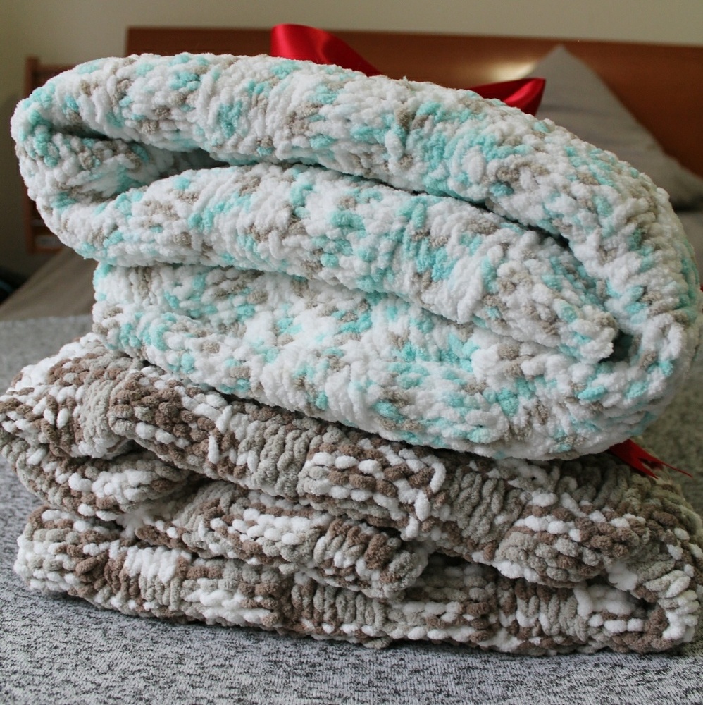 Handmade Warm Blanket - Picture 3 of 7
